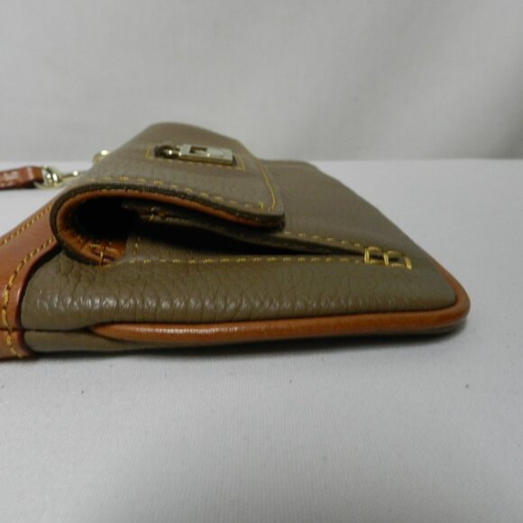 Dooney & Bourke Leather pebbled weather resistant zip top small baguette clutch - Picture 9 of 10